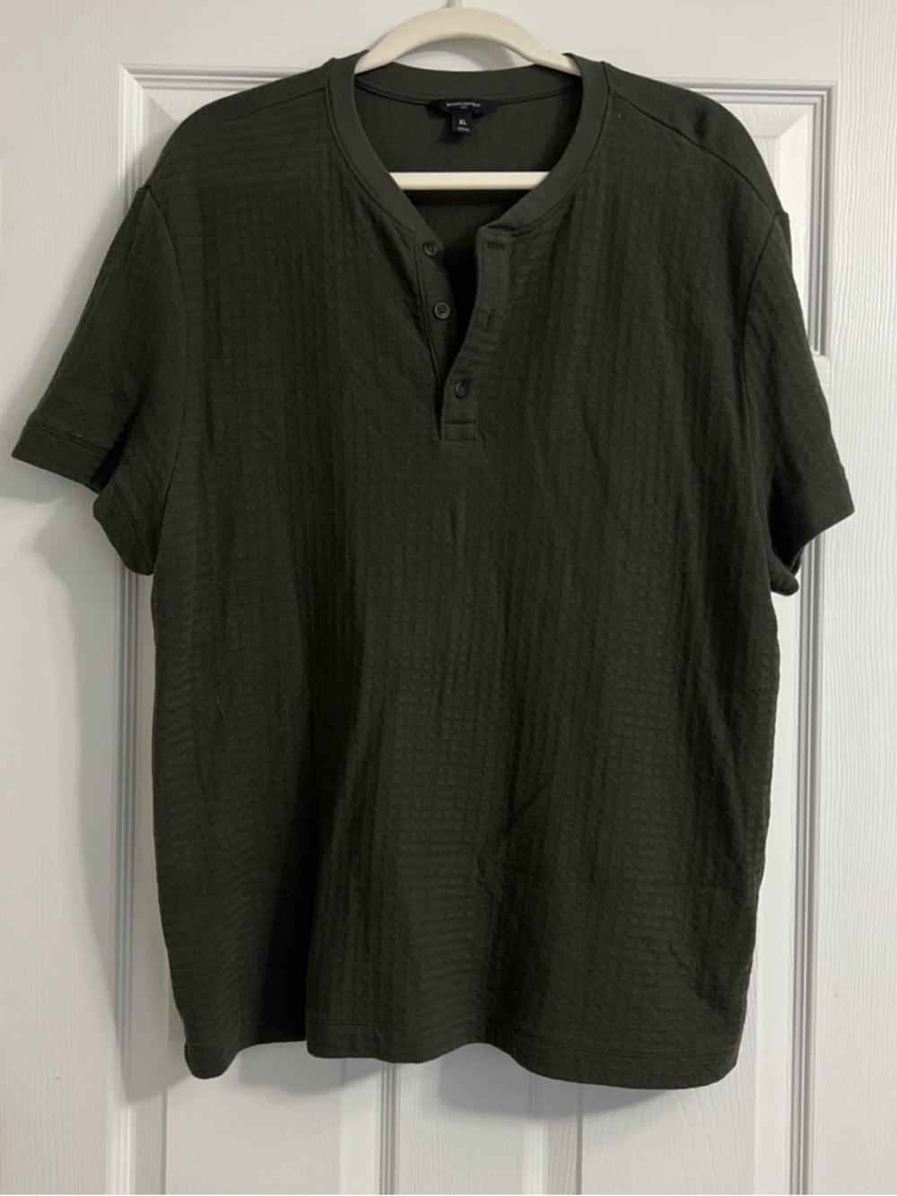 Men’s short sleeve light sweater shirt